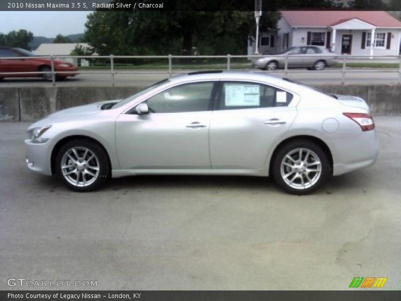 Radiant Silver / Charcoal 2010 Nissan Maxima 3.5 S