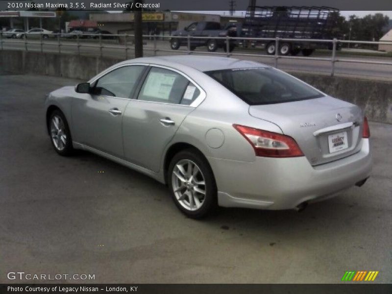 Radiant Silver / Charcoal 2010 Nissan Maxima 3.5 S