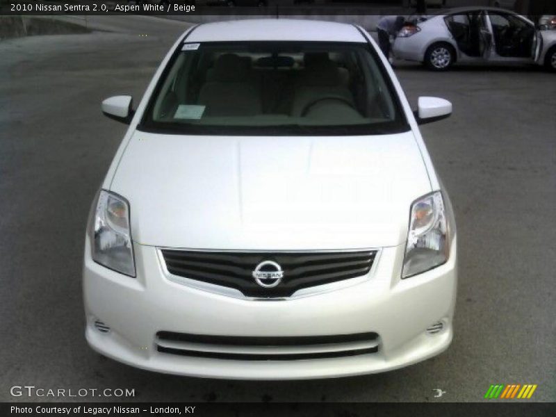 Aspen White / Beige 2010 Nissan Sentra 2.0