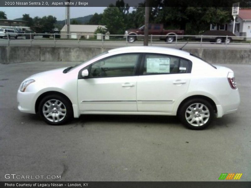 Aspen White / Beige 2010 Nissan Sentra 2.0