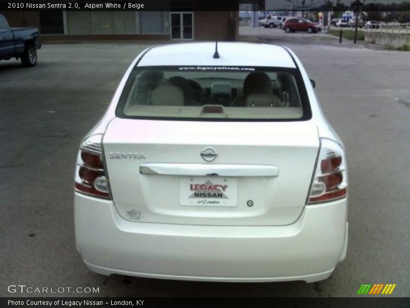 Aspen White / Beige 2010 Nissan Sentra 2.0