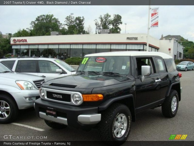 Black Diamond / Dark Charcoal 2007 Toyota FJ Cruiser 4WD