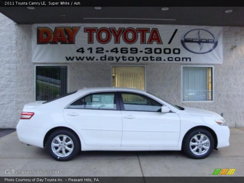 Super White / Ash 2011 Toyota Camry LE