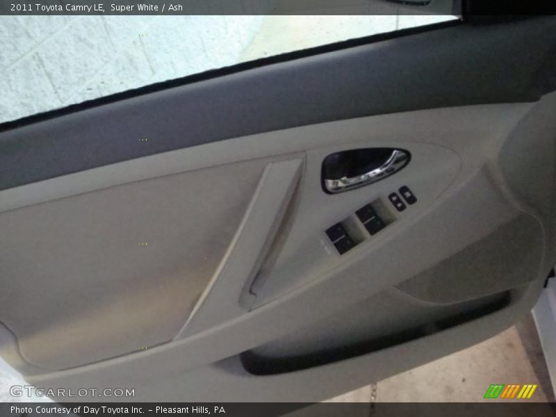 Super White / Ash 2011 Toyota Camry LE