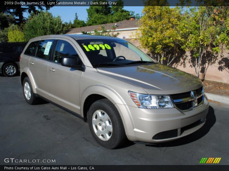 Light Sandstone Metallic / Dark Slate Gray 2009 Dodge Journey SE