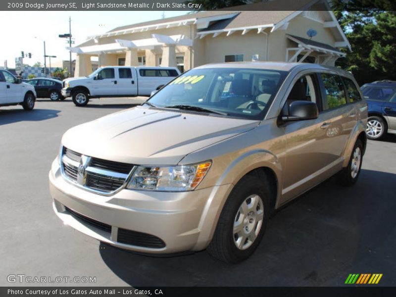 Light Sandstone Metallic / Dark Slate Gray 2009 Dodge Journey SE