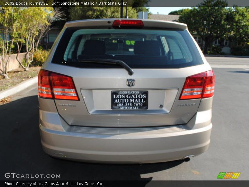 Light Sandstone Metallic / Dark Slate Gray 2009 Dodge Journey SE