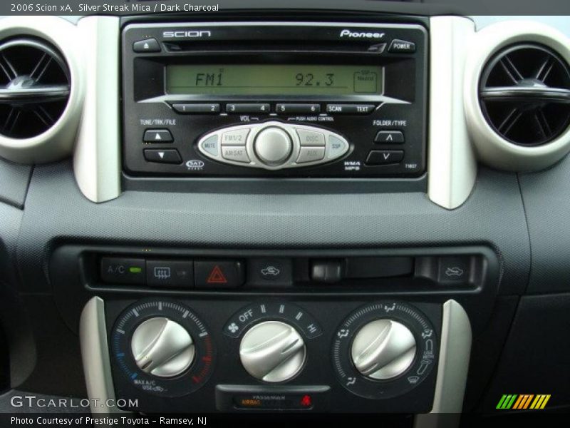 Silver Streak Mica / Dark Charcoal 2006 Scion xA