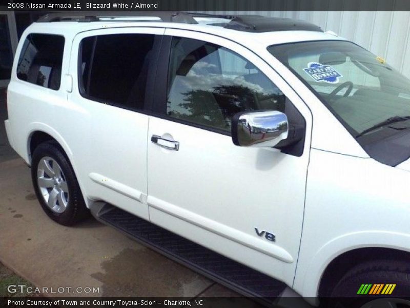 Blizzard White / Almond 2008 Nissan Armada LE