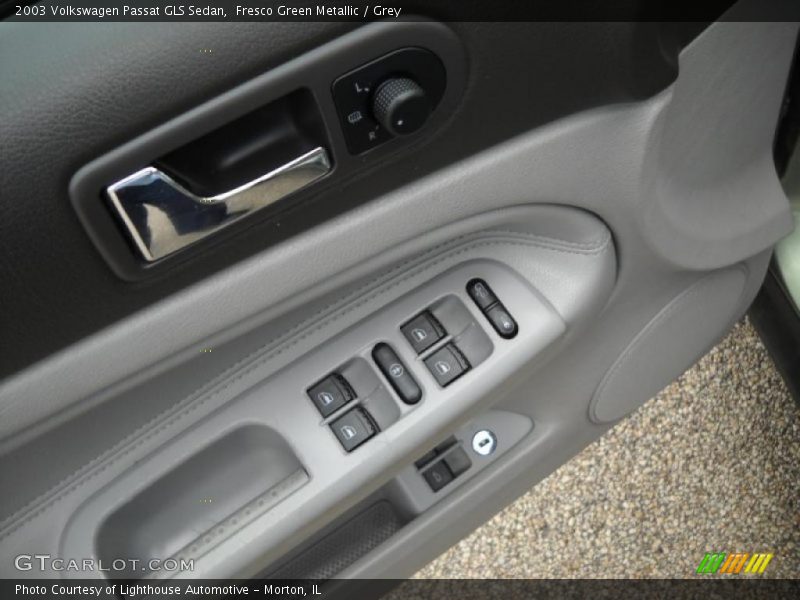 Fresco Green Metallic / Grey 2003 Volkswagen Passat GLS Sedan