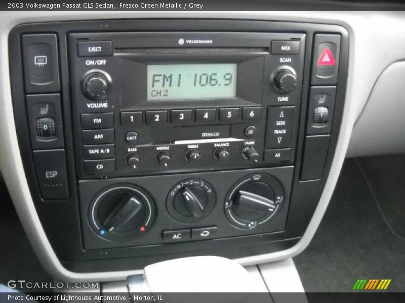 Fresco Green Metallic / Grey 2003 Volkswagen Passat GLS Sedan