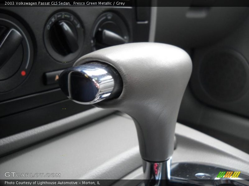 Fresco Green Metallic / Grey 2003 Volkswagen Passat GLS Sedan