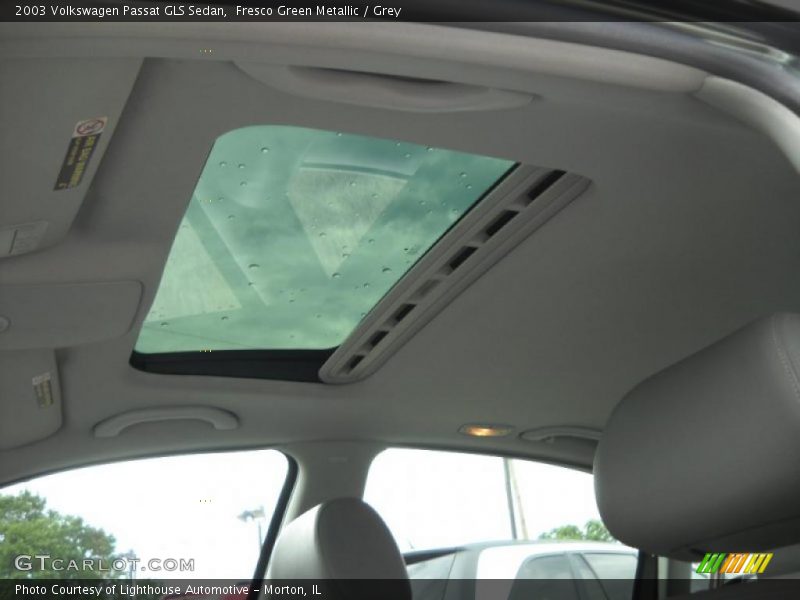 Fresco Green Metallic / Grey 2003 Volkswagen Passat GLS Sedan