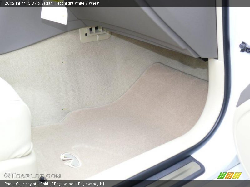 Moonlight White / Wheat 2009 Infiniti G 37 x Sedan
