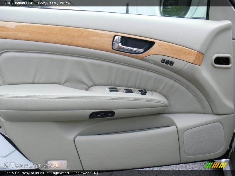 Ivory Pearl / Willow 2002 Infiniti Q 45