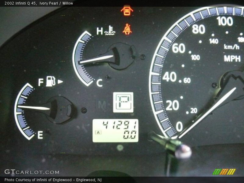 Ivory Pearl / Willow 2002 Infiniti Q 45