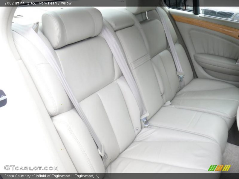 Ivory Pearl / Willow 2002 Infiniti Q 45