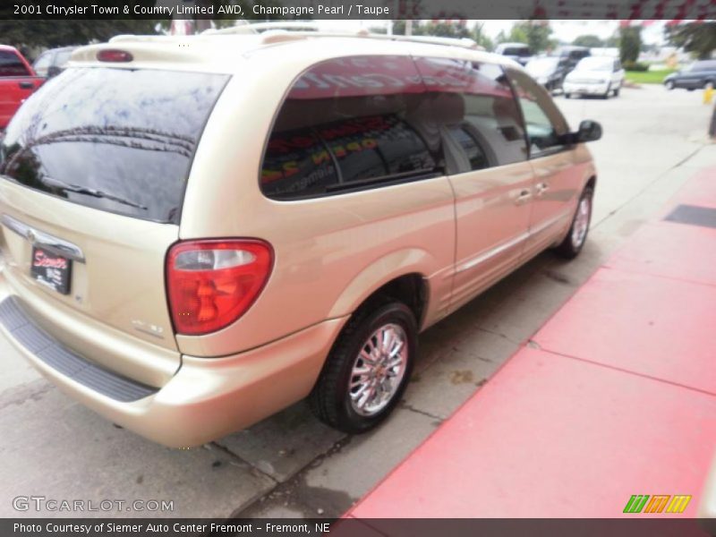 Champagne Pearl / Taupe 2001 Chrysler Town & Country Limited AWD