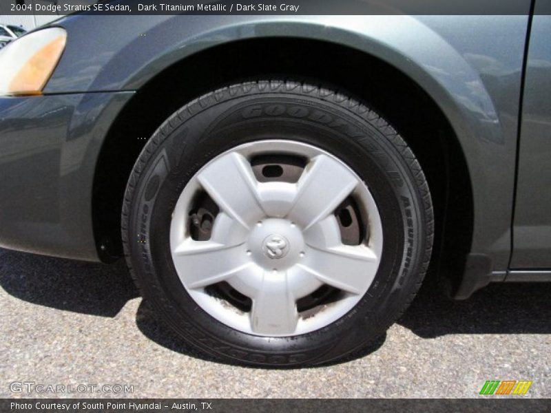 Dark Titanium Metallic / Dark Slate Gray 2004 Dodge Stratus SE Sedan