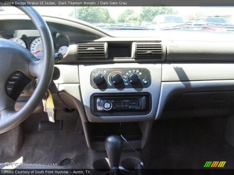 Dark Titanium Metallic / Dark Slate Gray 2004 Dodge Stratus SE Sedan