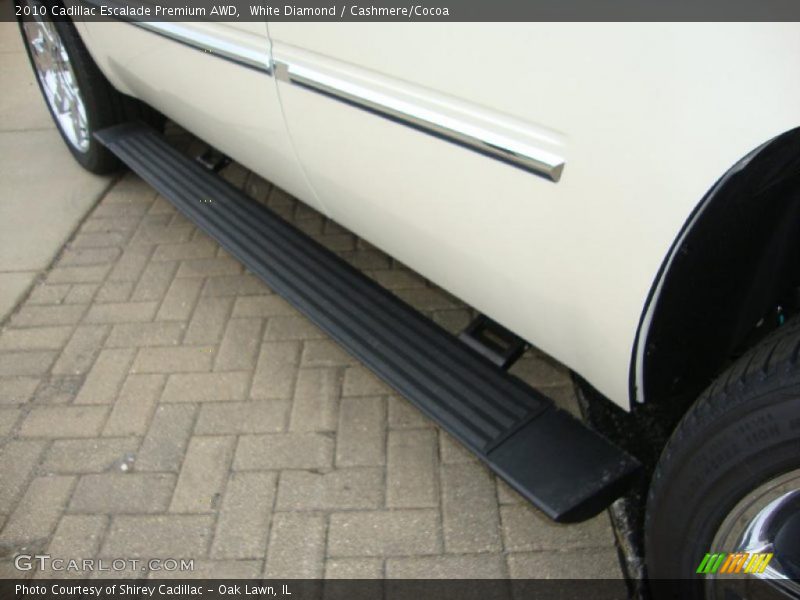 White Diamond / Cashmere/Cocoa 2010 Cadillac Escalade Premium AWD