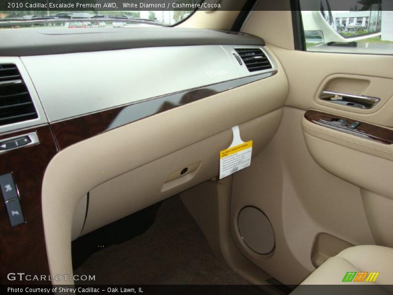 White Diamond / Cashmere/Cocoa 2010 Cadillac Escalade Premium AWD