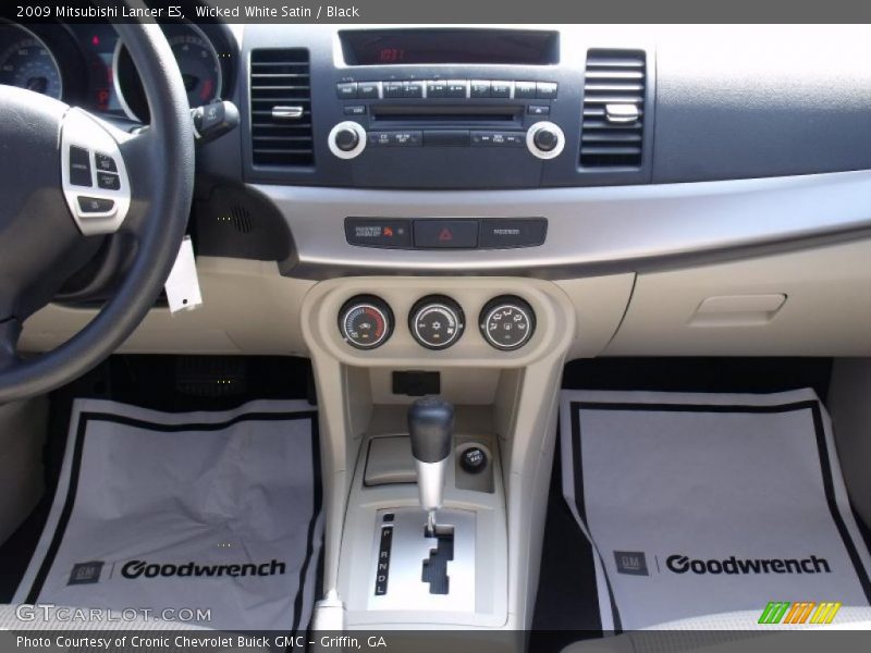 Wicked White Satin / Black 2009 Mitsubishi Lancer ES