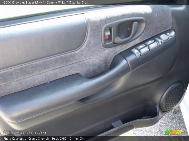 Summit White / Graphite Gray 2000 Chevrolet Blazer LS 4x4