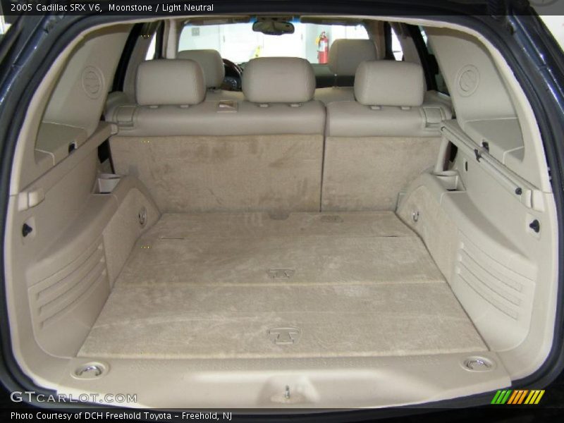 Moonstone / Light Neutral 2005 Cadillac SRX V6