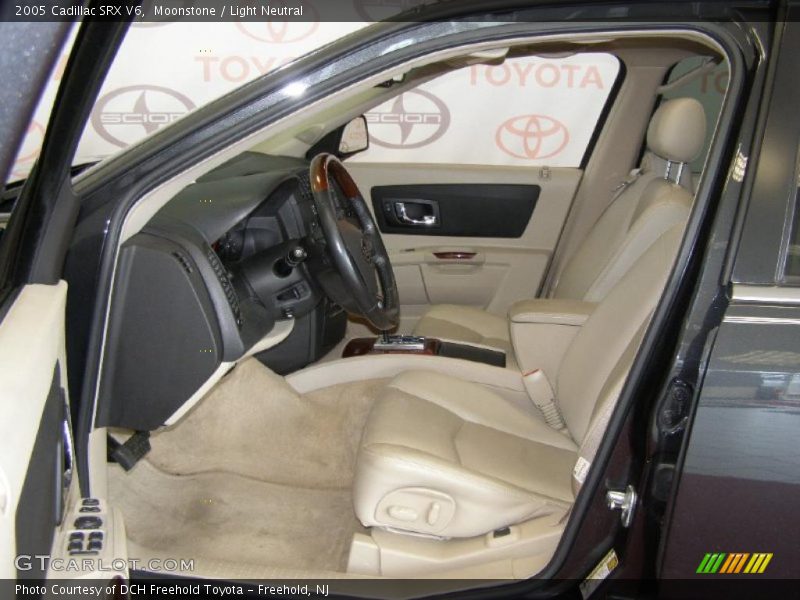 Moonstone / Light Neutral 2005 Cadillac SRX V6