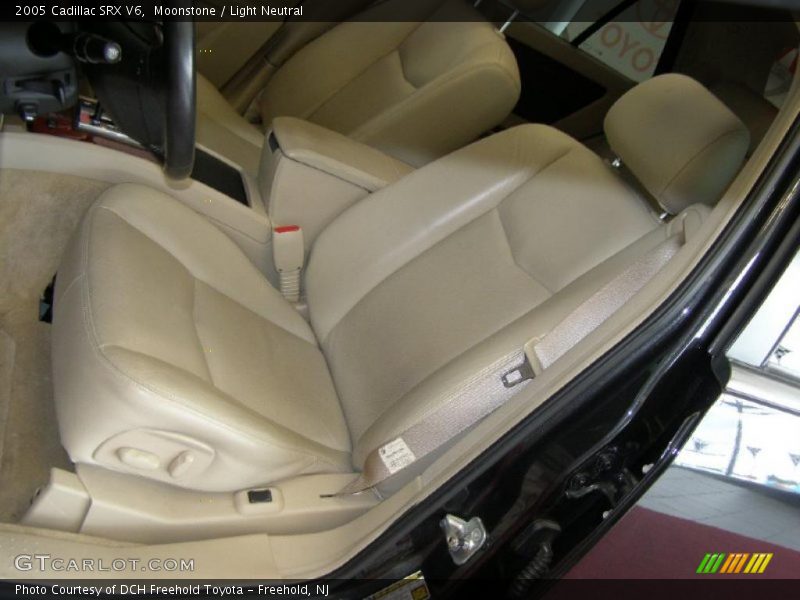 Moonstone / Light Neutral 2005 Cadillac SRX V6