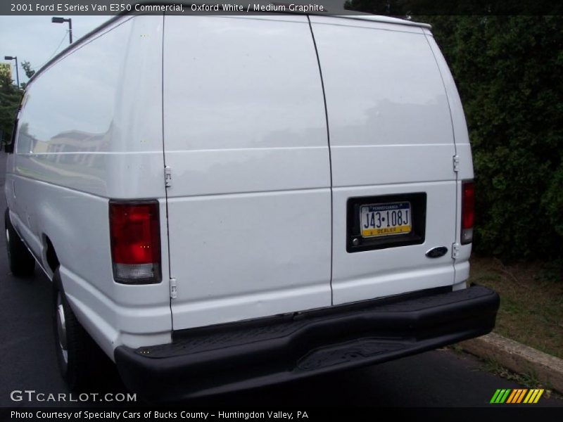 Oxford White / Medium Graphite 2001 Ford E Series Van E350 Commercial