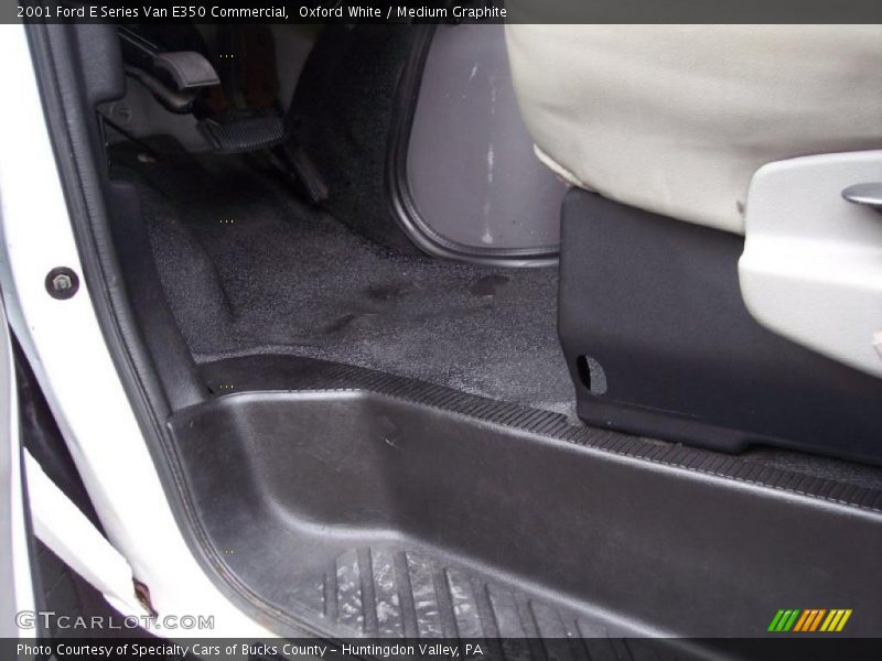 Oxford White / Medium Graphite 2001 Ford E Series Van E350 Commercial