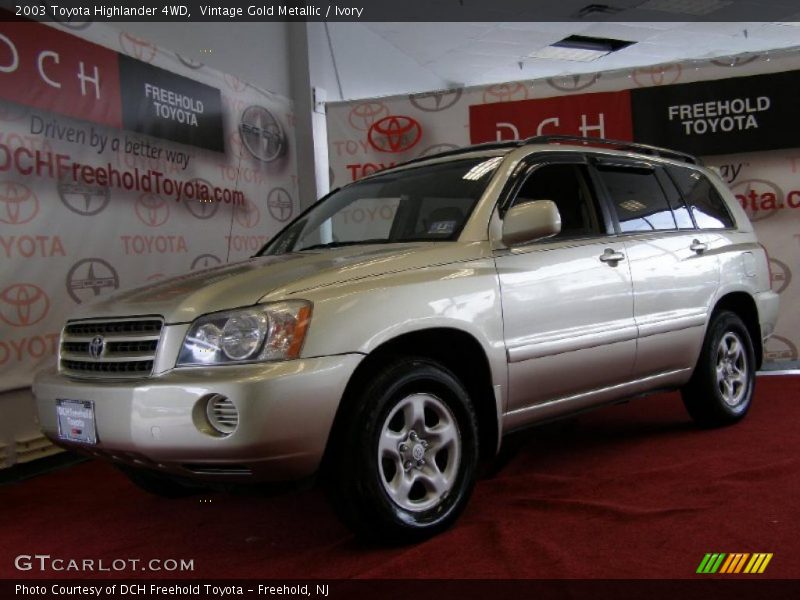 Vintage Gold Metallic / Ivory 2003 Toyota Highlander 4WD