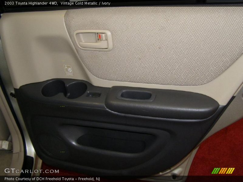 Vintage Gold Metallic / Ivory 2003 Toyota Highlander 4WD