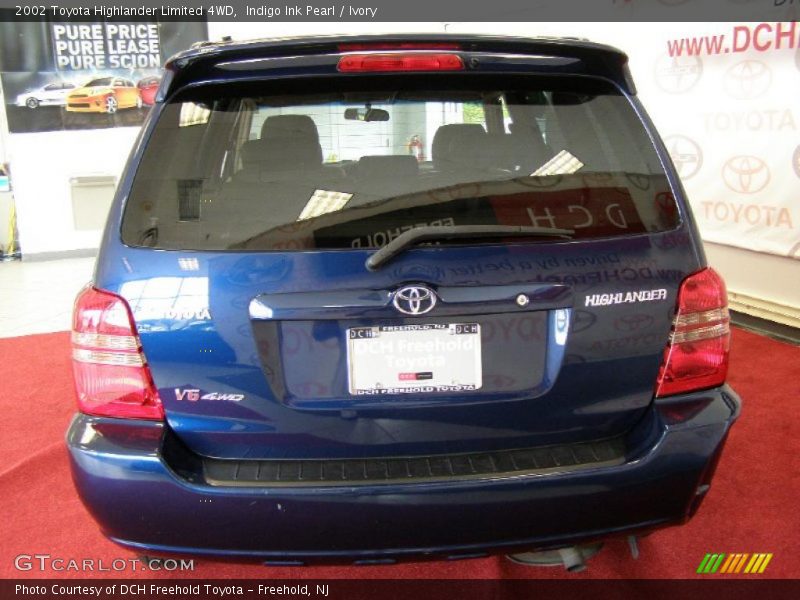 Indigo Ink Pearl / Ivory 2002 Toyota Highlander Limited 4WD