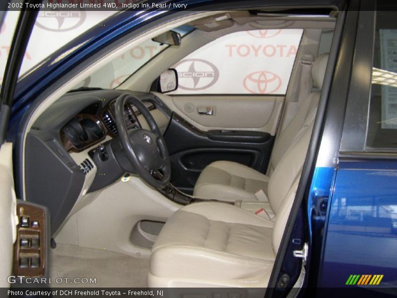 Indigo Ink Pearl / Ivory 2002 Toyota Highlander Limited 4WD
