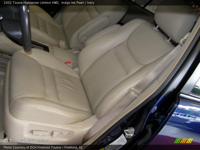 Indigo Ink Pearl / Ivory 2002 Toyota Highlander Limited 4WD
