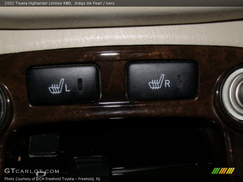 Indigo Ink Pearl / Ivory 2002 Toyota Highlander Limited 4WD