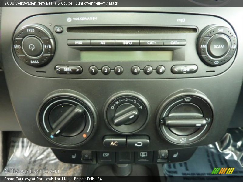 Sunflower Yellow / Black 2008 Volkswagen New Beetle S Coupe