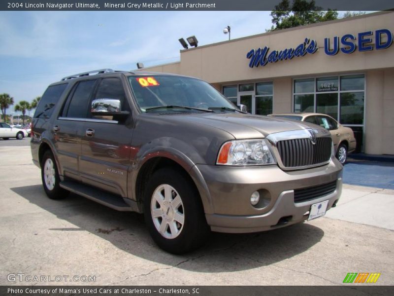 Mineral Grey Metallic / Light Parchment 2004 Lincoln Navigator Ultimate
