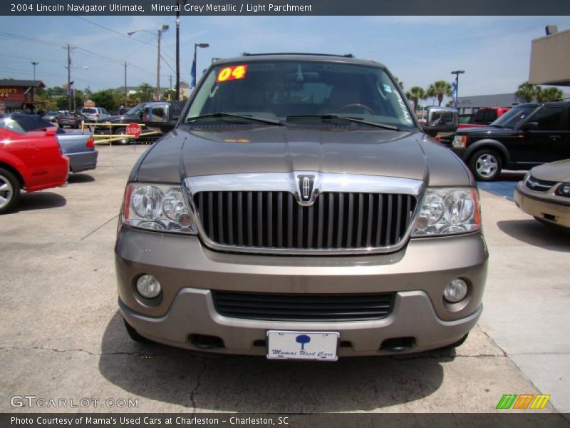 Mineral Grey Metallic / Light Parchment 2004 Lincoln Navigator Ultimate