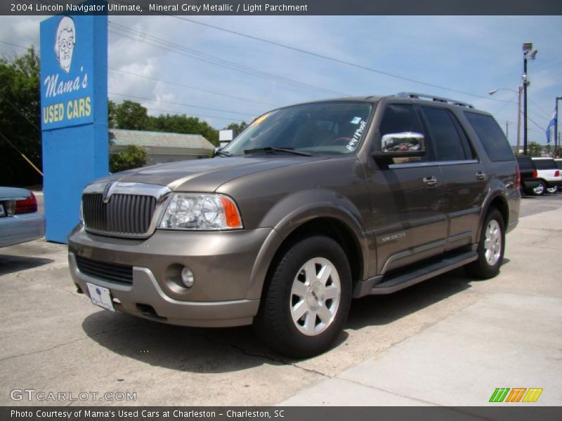 Mineral Grey Metallic / Light Parchment 2004 Lincoln Navigator Ultimate
