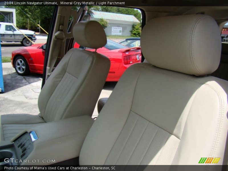 Mineral Grey Metallic / Light Parchment 2004 Lincoln Navigator Ultimate
