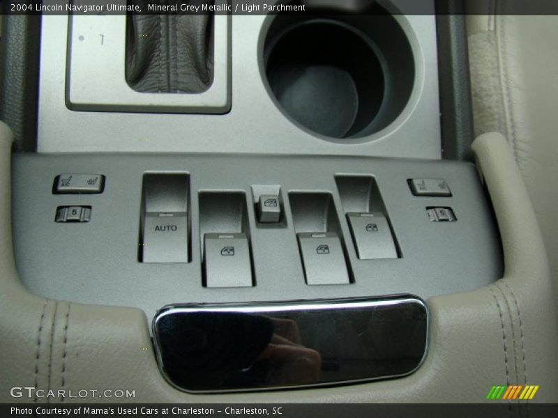 Controls of 2004 Navigator Ultimate