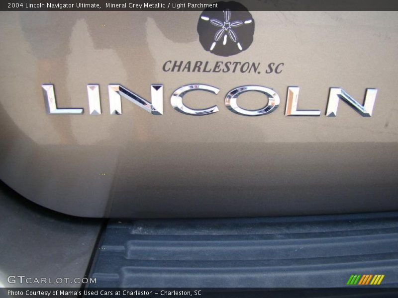 Mineral Grey Metallic / Light Parchment 2004 Lincoln Navigator Ultimate