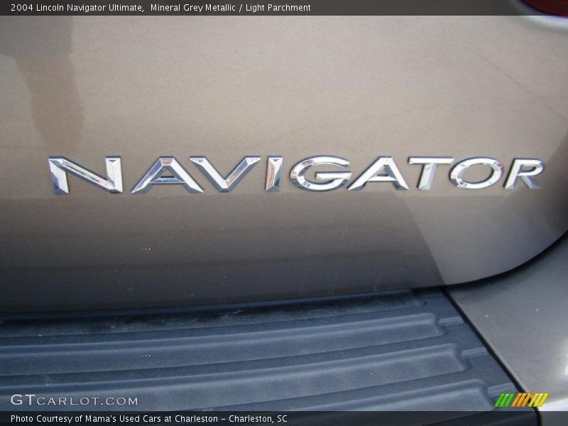 Mineral Grey Metallic / Light Parchment 2004 Lincoln Navigator Ultimate