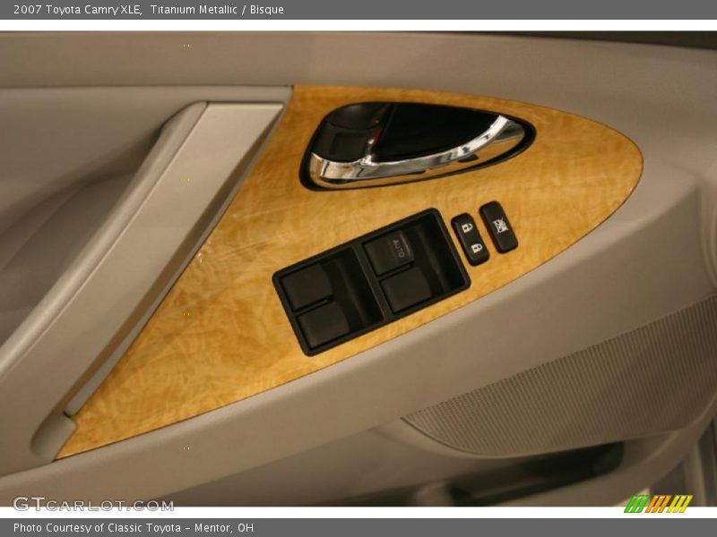 Titanium Metallic / Bisque 2007 Toyota Camry XLE