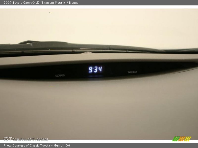 Titanium Metallic / Bisque 2007 Toyota Camry XLE