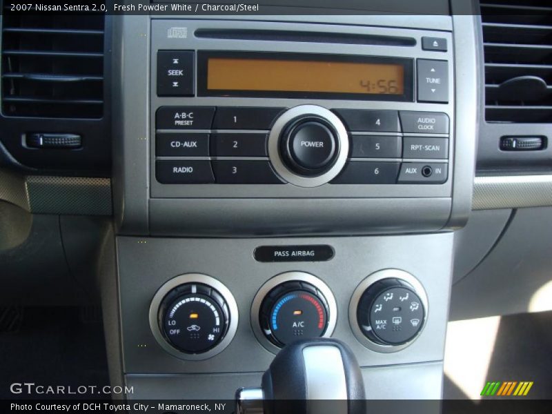 Fresh Powder White / Charcoal/Steel 2007 Nissan Sentra 2.0